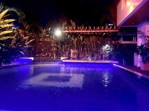 Seacliff Suites Hotel and Resort in Pinamalayan