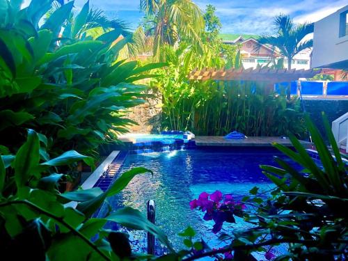 Seacliff Suites Hotel and Resort in Pinamalayan