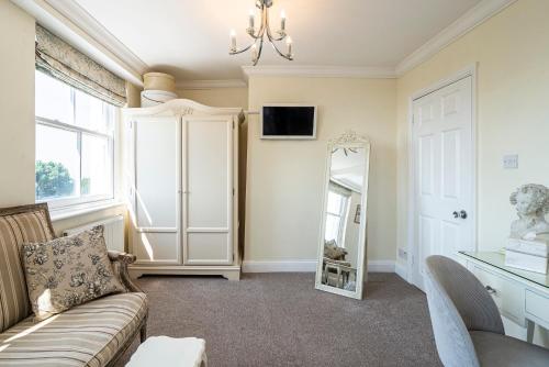 Hamiltons Boutique Hotel Room Type - Deluxe Double Room