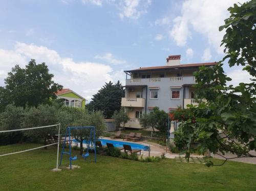  Apartments Gordana in Labin