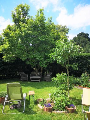 Kert, Christl - Apartment mit Garten und Pool zur Mitbenutzung in Hietzing-West