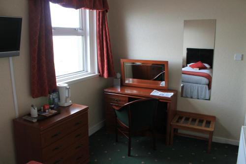 The Kirkwall Hotel - image 14
