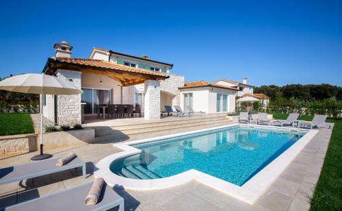 Mirana Luxury Villas - image 6