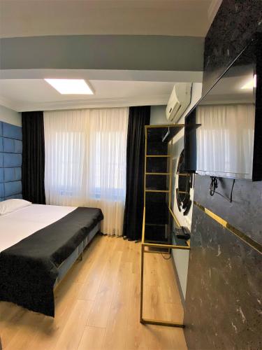 Orange Airport Hotel - image 7