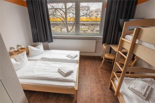 アカマ ホテル プラス ホステル クロイツベルク