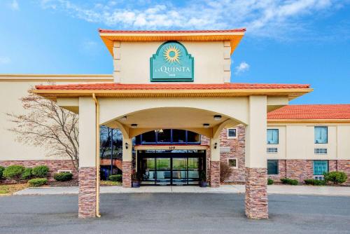 La Quinta Inn by Wyndham West Long Branch