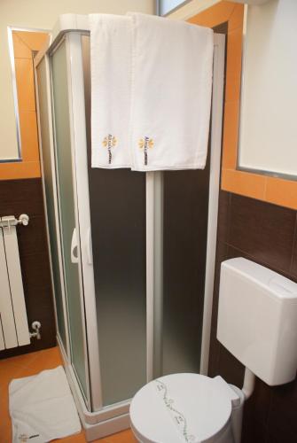 B&B Angela - image 10