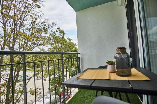 Catamaran Apartments - hostAID