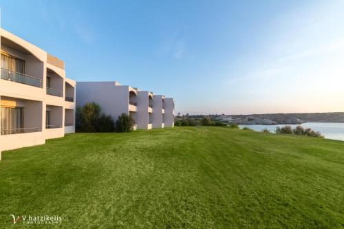 Hotel Lutania Beach - image 7