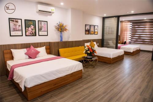 3 king beds