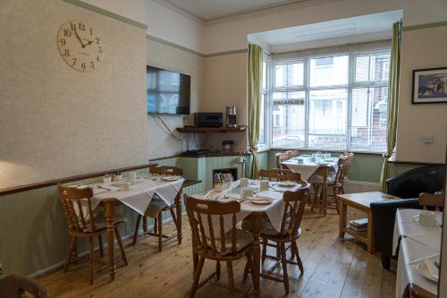 Jedburgh Guest House - image 5