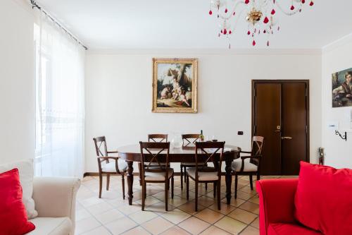Classic apartment near the Colosseum, Řím (fotografie 2)