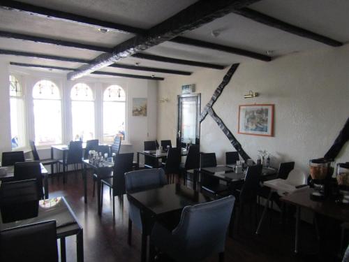 Alderley Hotel Blackpool - image 9