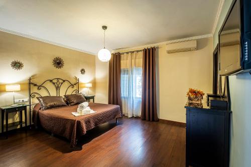 Hotel Gines - image 8