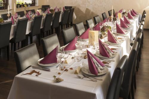 Hotel Restaurant Häsfeld in Überherrn, Deutschland