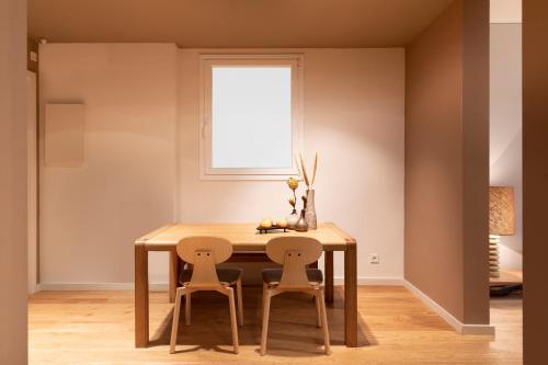 DestinationBCN Universitat Apartments