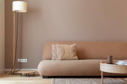 DestinationBCN Universitat Apartments