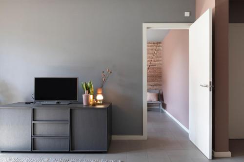 DestinationBCN Universitat Apartments