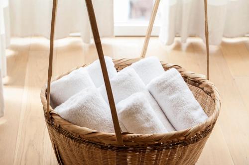 DestinationBCN Universitat Apartments