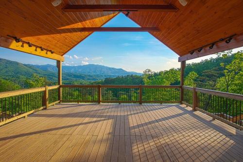 Gatlinburg Mansion Cabin