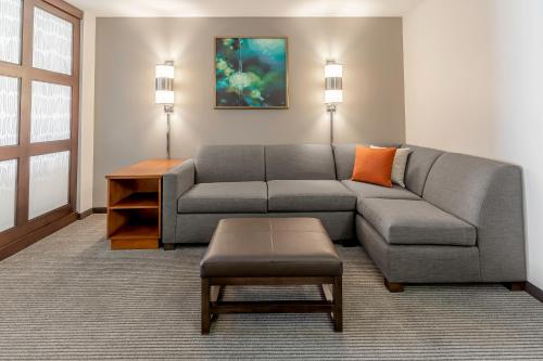 Queen Room with Two Queen Beds, Sofa Bed and Accessible Tub