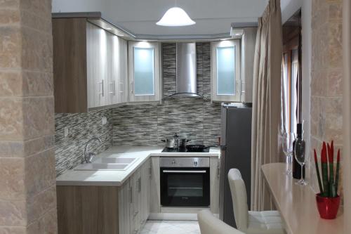 VAKIS APARTMENTS 5 – khách sạn tại Platy