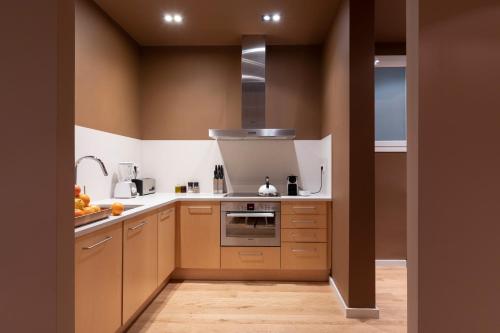 DestinationBCN Universitat Apartments