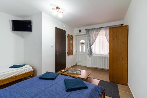 Airport Károly Centrál - image 2