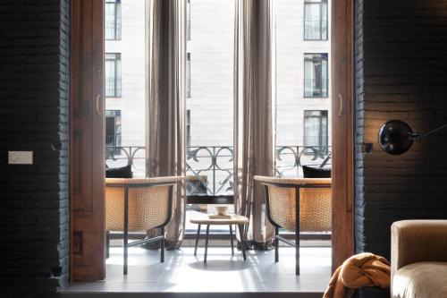 DestinationBCN Universitat Apartments