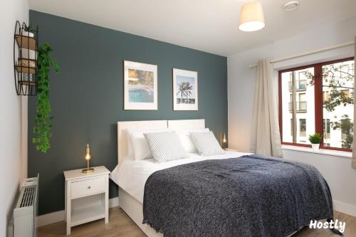 Wesley Gate Apartments, by Hostly