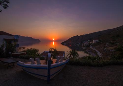  Niriides Hotel Apartments, Symi