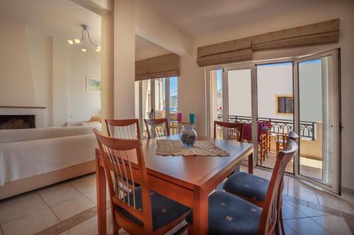 MisterCrete Holidays House in Vrachasi