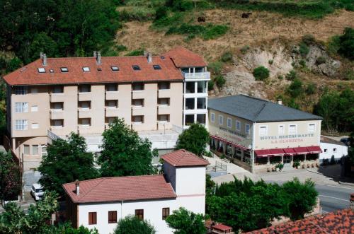 Hotel La Glorieta, Baños de Montemayor bei Molinillo