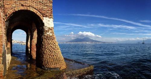 Cerca de lugares turísticos, 6 Small Rooms in Nápoles