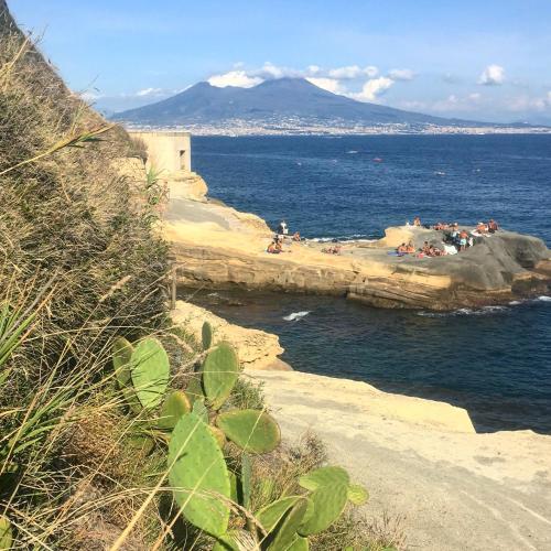 6 Small Rooms - image 5