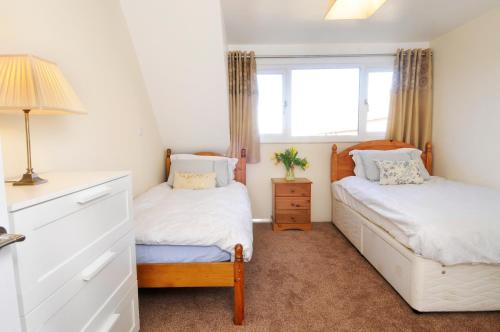 Rugby Field Cottage Whitby with off-street parking