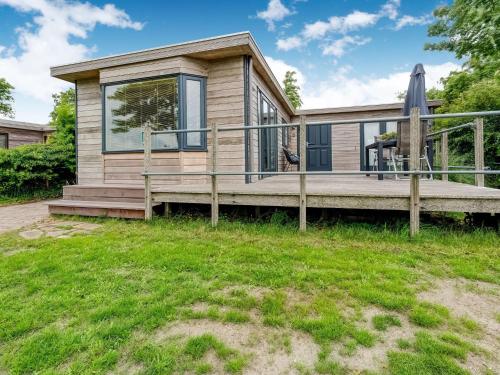 Lovely Chalet near the Lauwersmeer Lake