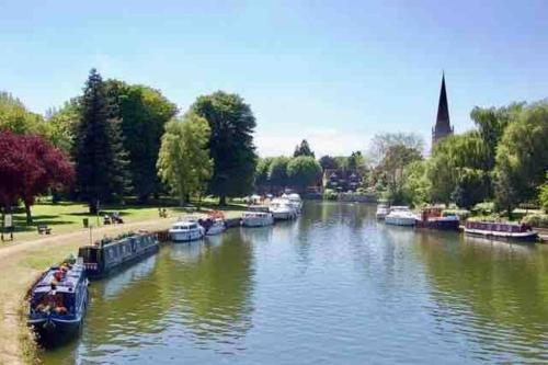 Harcourt Luxury 1 Bedroom Cabin Abingdon, , Oxfordshire