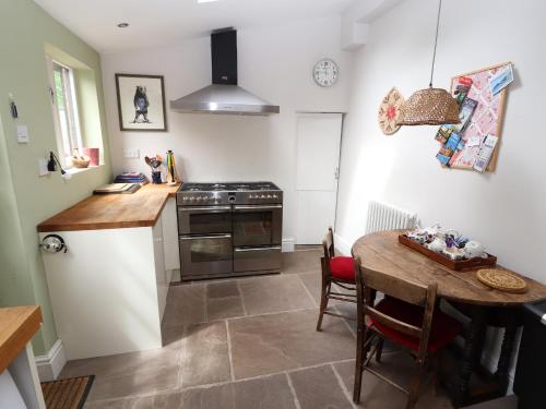 2 Ashby Place - image 11