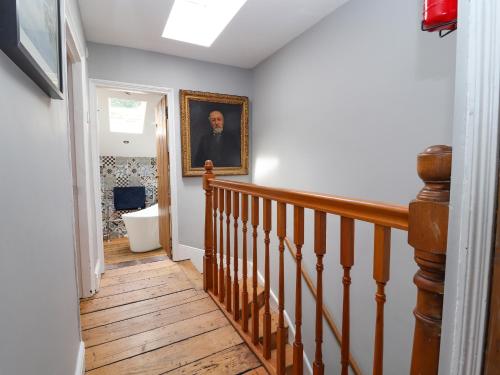 2 Ashby Place - image 2