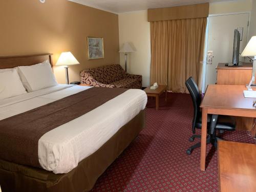 Red Carpet Inn & Suites Ebensburg