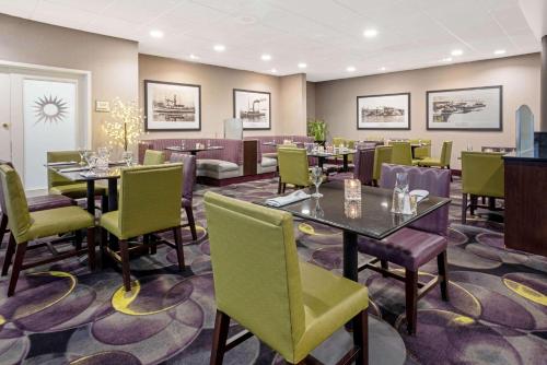 La Quinta Inn & Suites by Wyndham Tacoma Seattle