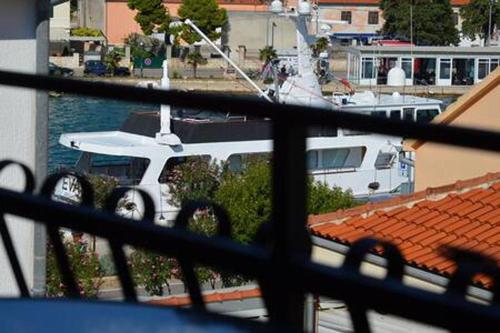 Apartments by the sea Tisno Murter - 815 - image 12