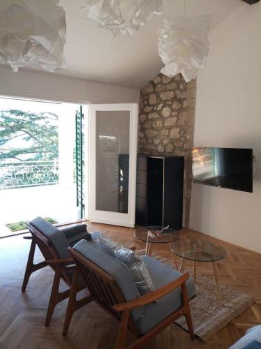 Seaside holiday house Jadranovo Crikvenica - 18320 - image 4