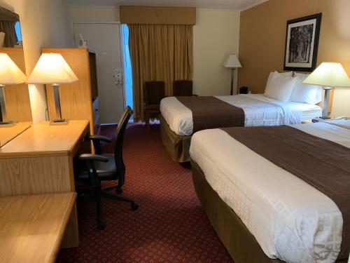 Red Carpet Inn & Suites Ebensburg