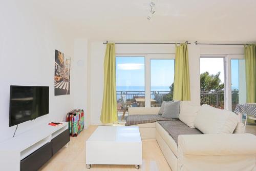 Apartments with a parking space Makarska - 18332
