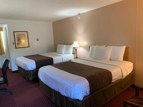 Red Carpet Inn and Suites Ebensburg