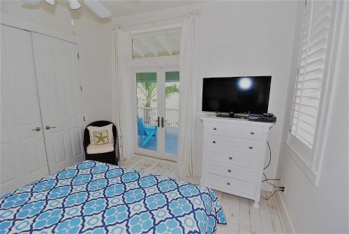 Four-Bedroom Holiday Home image 7