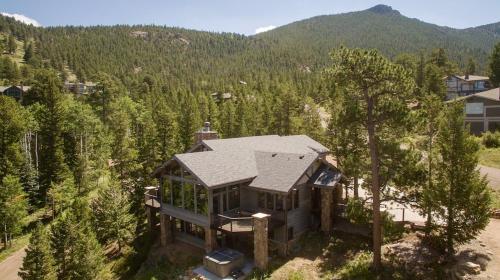 Hyler Mountain Lodge Home - image 6