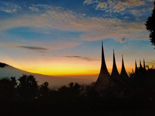 Jambuluwuk Convention Hall & Resort Batu